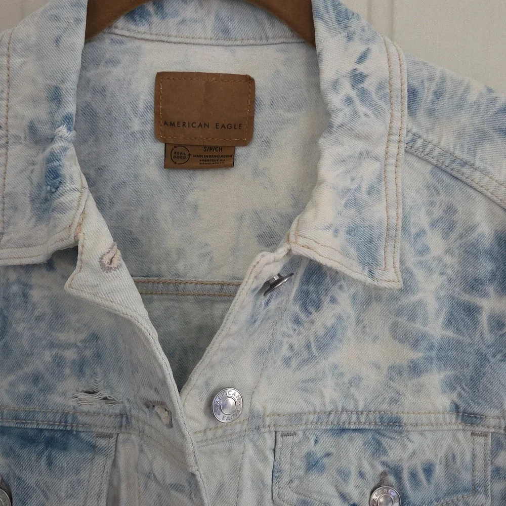 AE Shrunken Tie-Dye Denim Jacket - Picture 7 of 11